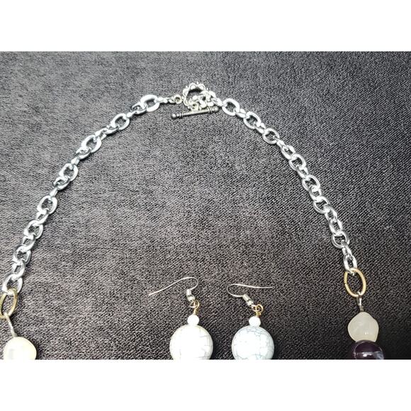 Beaded Multi Color & Size Adjustable Necklace w. Matching Earrings - Picture 4 of 7